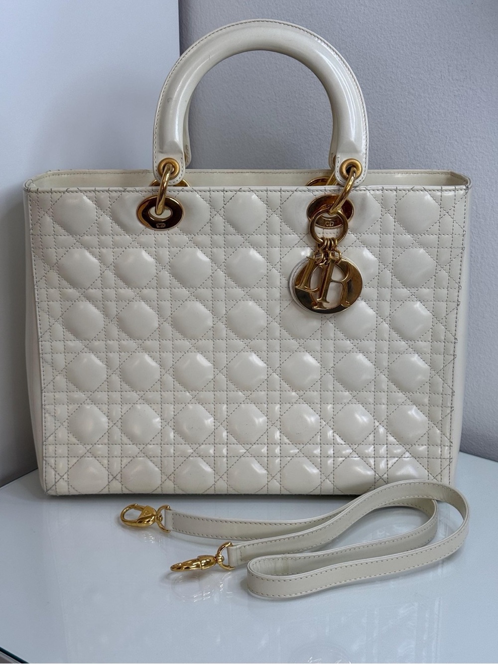 Christian Dior Vintage Lady Dior Large Cream Patent Leather Handbag - Picture 2 of 15